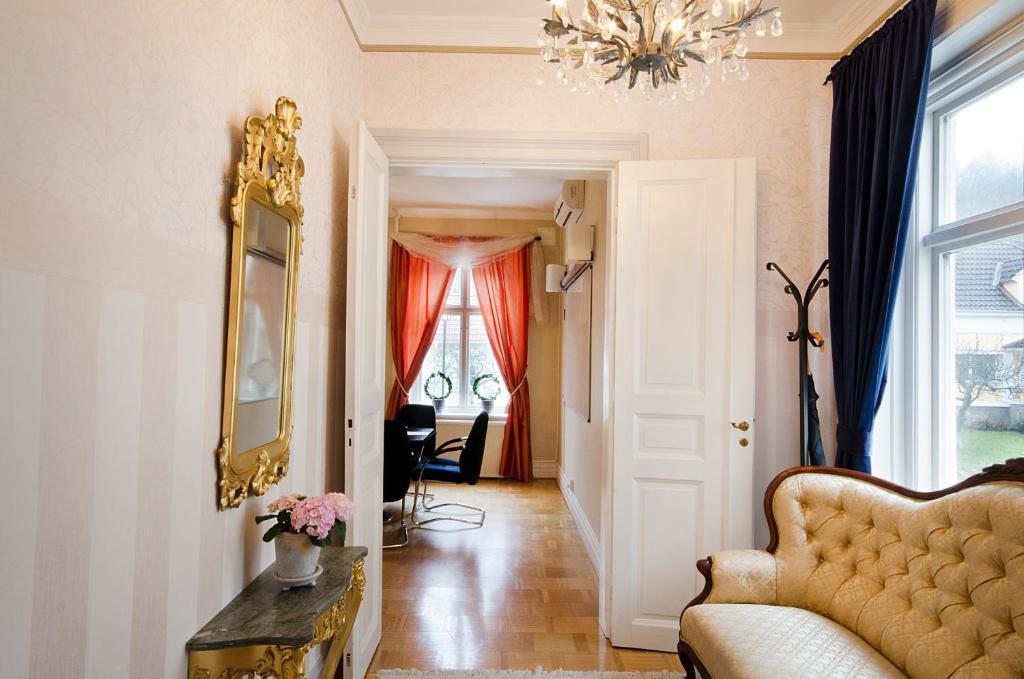 Hotel Amalias Hus Гренна Экстерьер фото