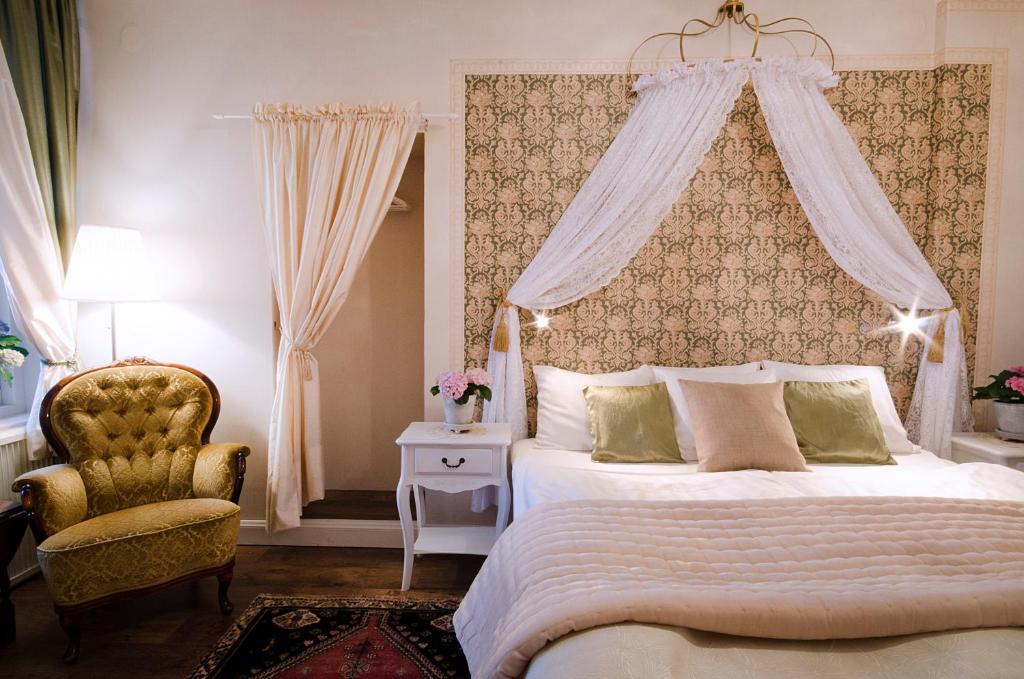 Hotel Amalias Hus Гренна Экстерьер фото